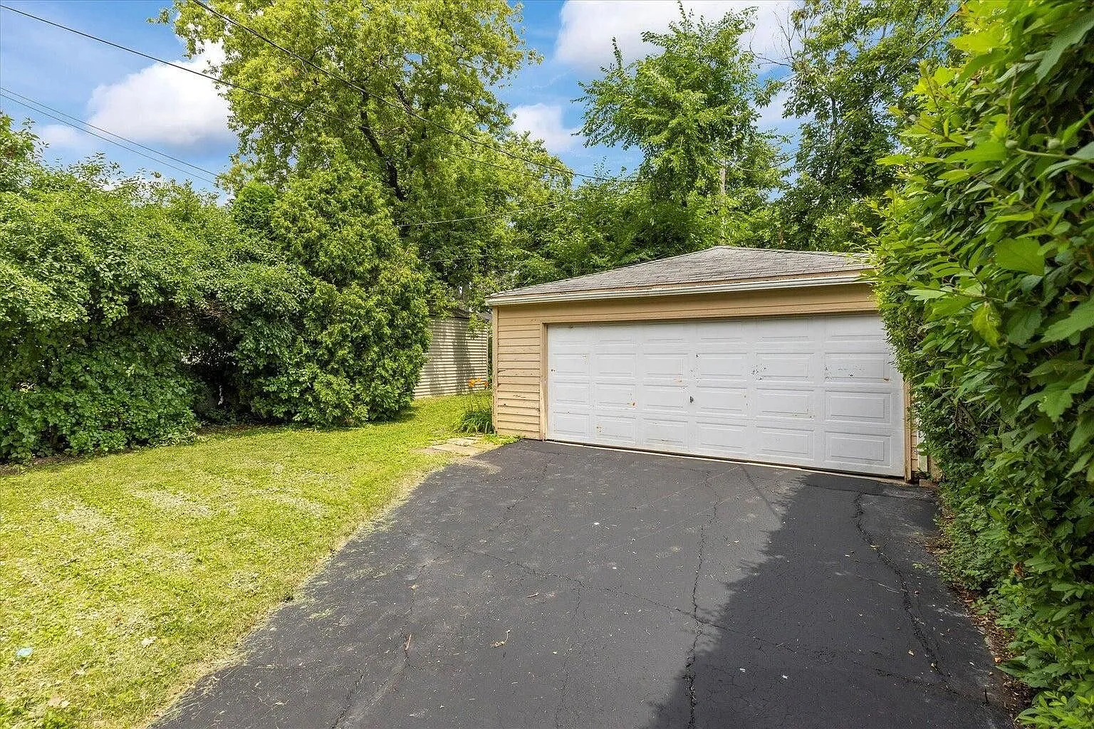 2 bed, 900 sqft, $1,450 — Photo 2