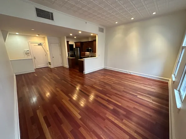 59 N 3rd St APT 3D, Philadelphia, PA 19106