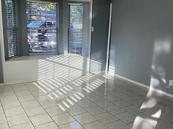 5th image of 3450 Schwartz Ave