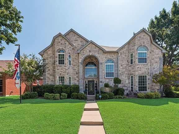 5th image of 763 Livingston Dr