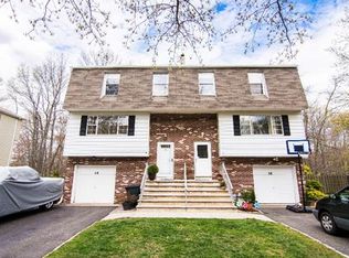 14 Lone Star Ln, Manalapan, NJ