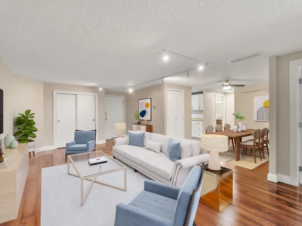 55 River Road #3D, Manchester, NH 03104