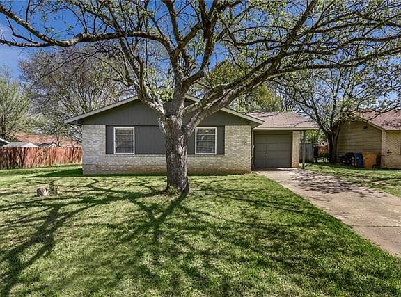 3rd image of 5115 Emerald Forest Dr