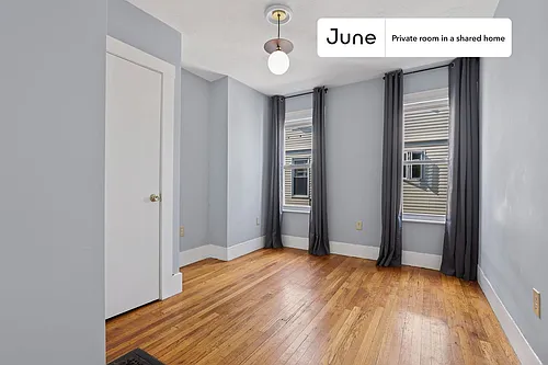 153 Murdock St Photo 1