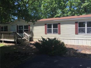 305 Deanna Dr, Warrenton, MO 63383