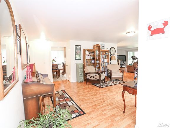 3rd image of 2637 83rd Ct NE
