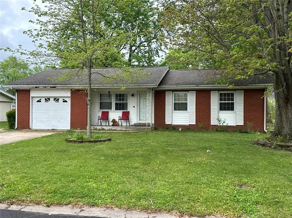 630 Cypress Ln, Sparta, IL 62286