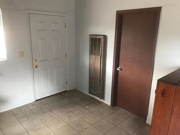 4th image of 343 E Laguna St