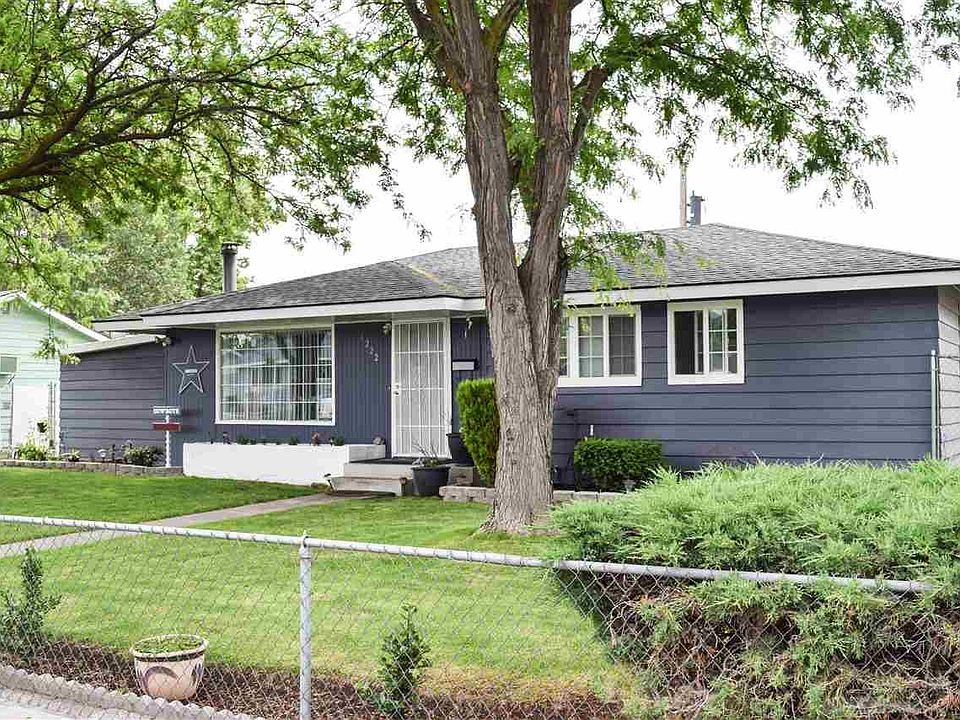 1st image of 1222 Lincoln Dr