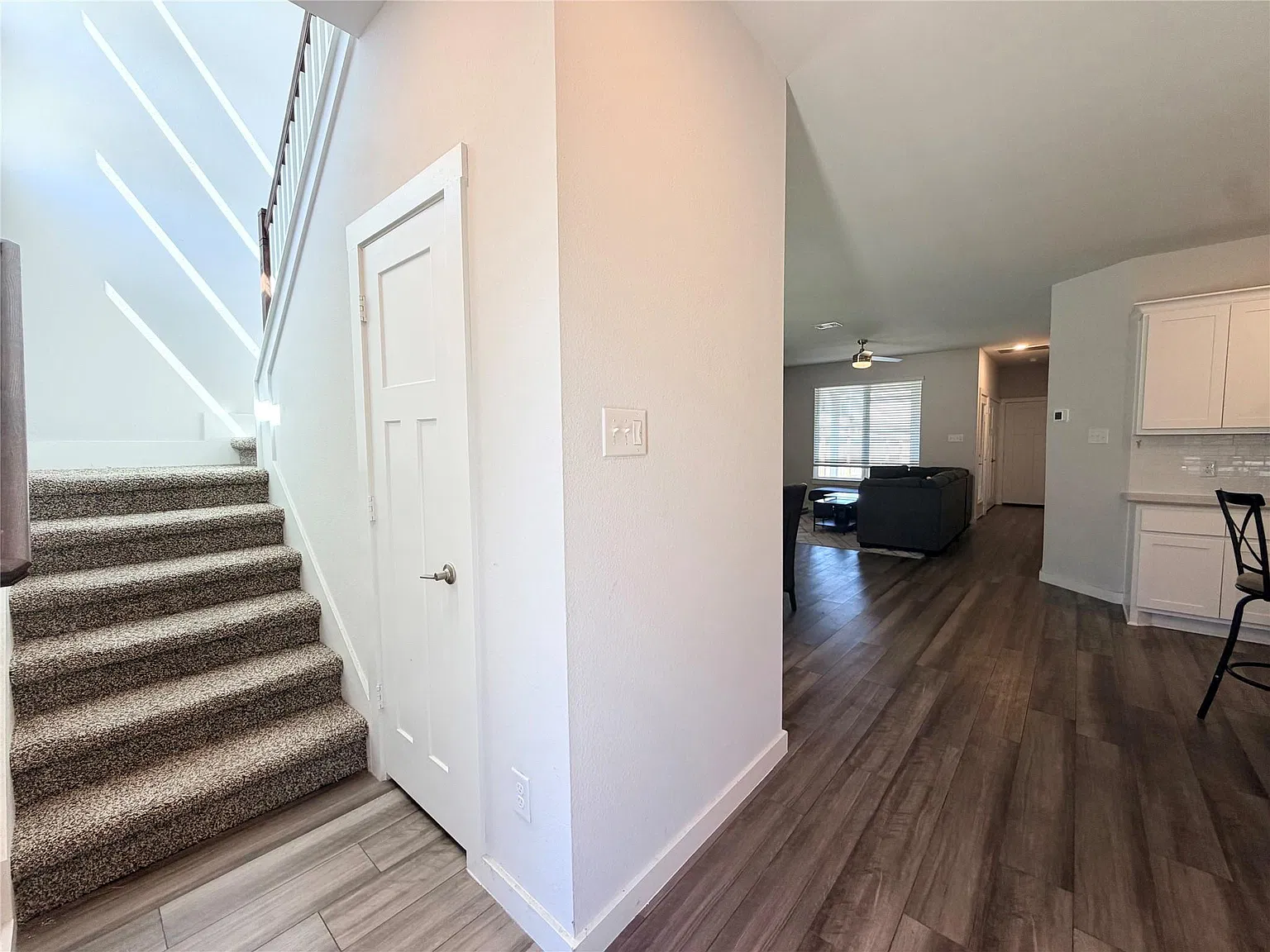 3 bed, 2.5 bath, 1611 sqft, $2,250 — Photo 4