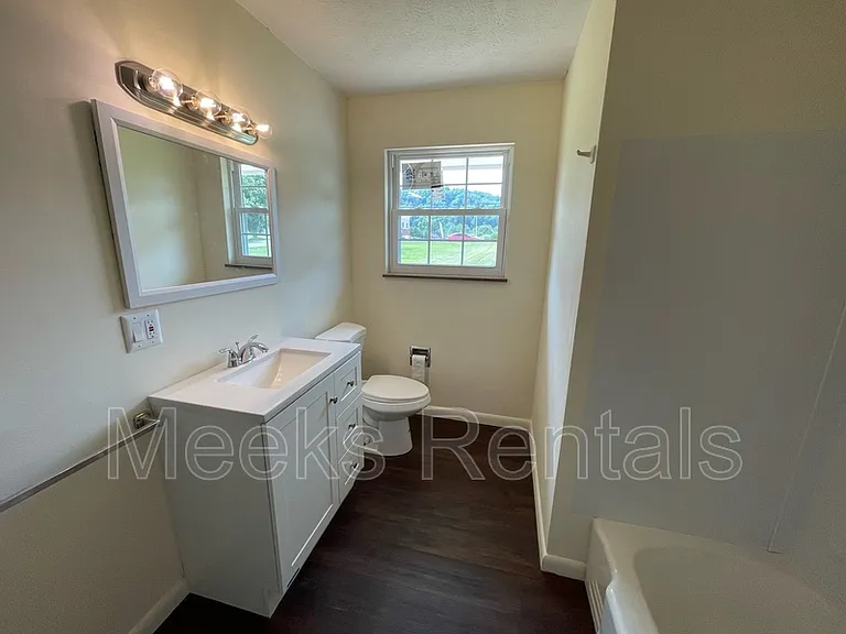 3670 Teays Valley Rd — Photo 8