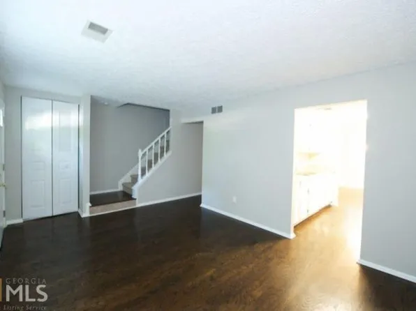 145 Roswell Commons Way, Roswell, GA 30076