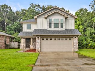 10618 Roundhill Dr, Gulfport, MS 39503