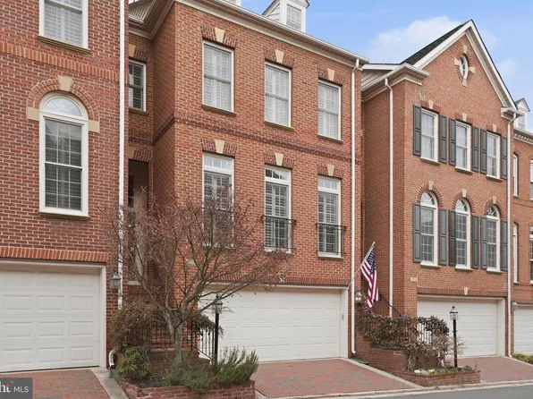 715 Hawkins Way, Alexandria, VA 22314