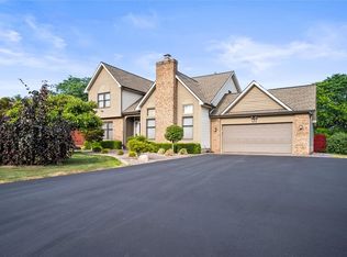 333 White Rabbit Trl, Rochester, NY 14612