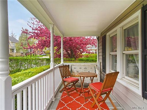 2nd image of 129 Bayview Ave