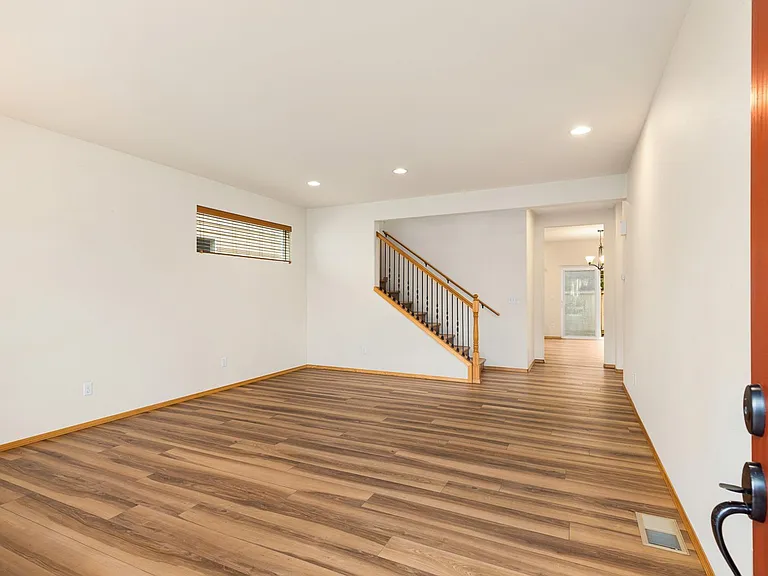 126 195th Pl SW — Photo 2