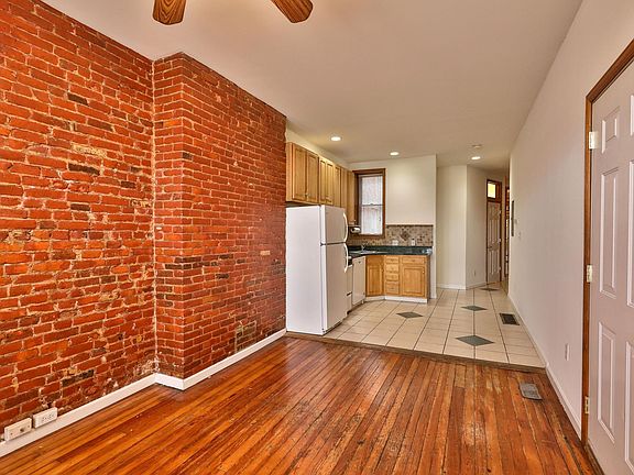 3rd image of 1832 W Girard Ave APT 1