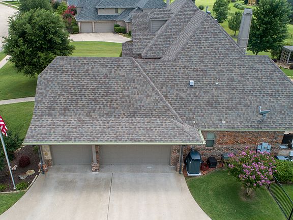 5th image of 130 Yorkshire Dr