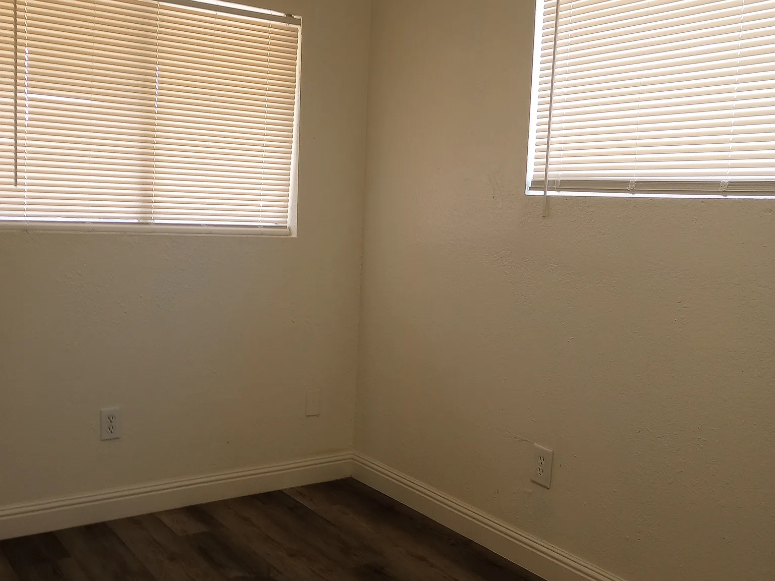 Studio, 700 sqft, $950 — Photo 4