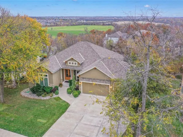 2788 W 162nd St, Stilwell, KS 66085