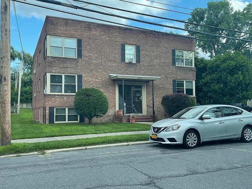 1st image of 203 S Allen St #6