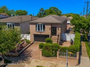 621 Barlow Ave, Staten Island, NY 10312