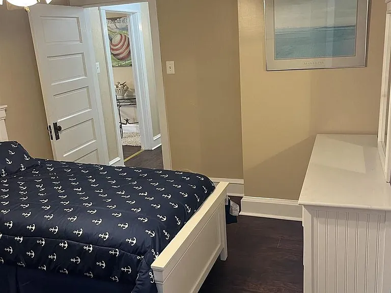 106 N Rosborough Ave #3 — Photo 17