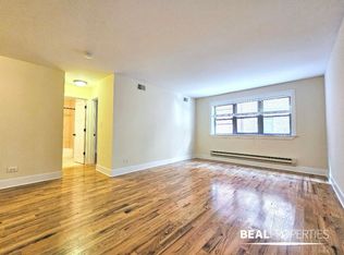 556 W Arlington Pl #205, Chicago, IL 60614