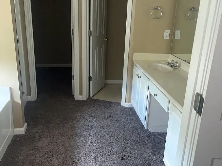 410 Westcot Ct — Photo 6