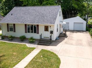 651 Winnebago Hts, Neenah, WI 54956