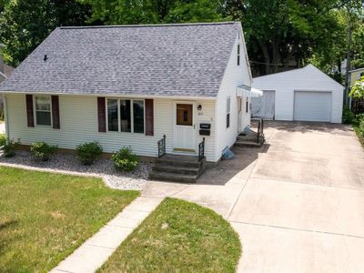 651 Winnebago Hts, Neenah, WI, 54956
