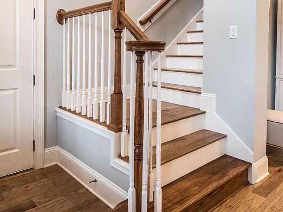 5th image of 2761 Chapman Oak Dr