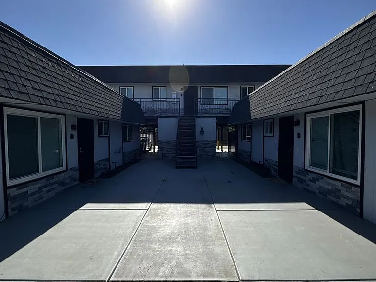 510 N Encina St #A-G — Photo 1