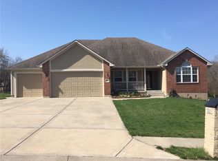 903 Mulberry St, Pleasant Hill, MO 64080