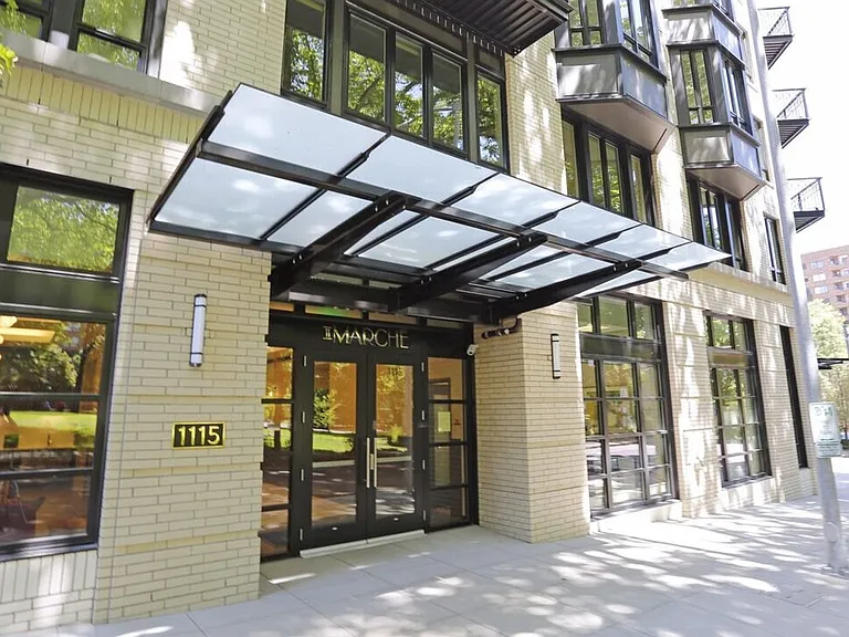 11 Marche Apartments — Photo 18