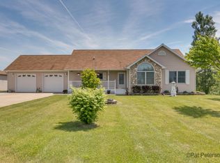 5147 Emilee Dr, Ionia, MI 48846