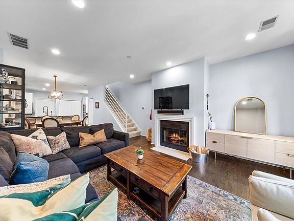 5th image of 1801 W Diversey Pkwy Unit 14
