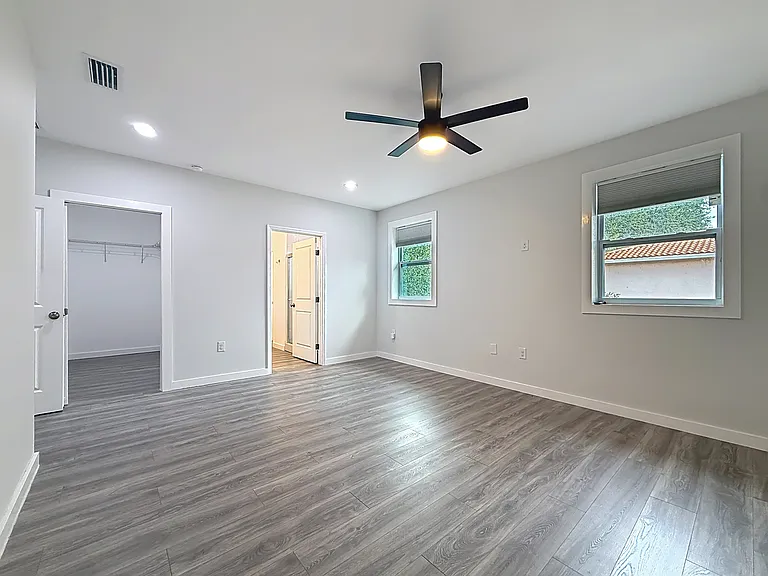 1956 Freedom Dr — Photo 29
