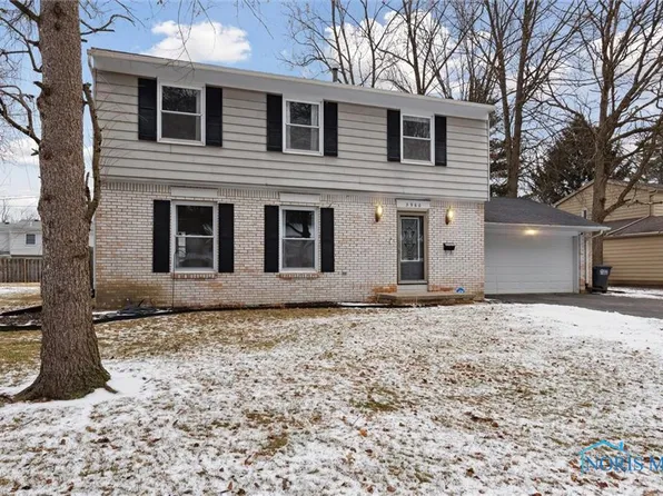 3960 Woodhurst Dr, Toledo, OH 43614