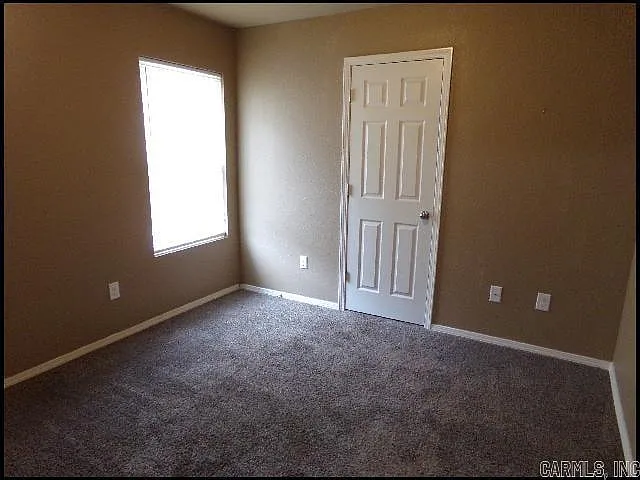 2104 Fern Valley Dr — Photo 9