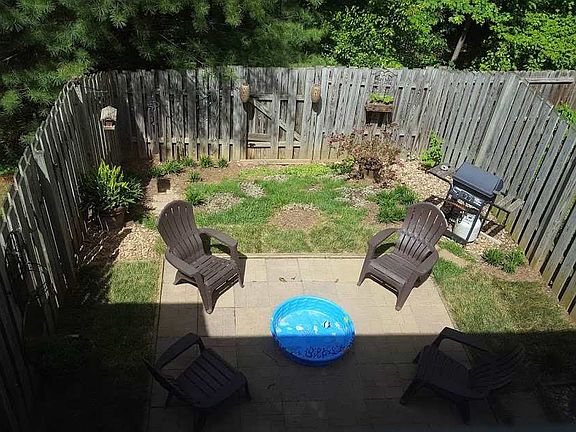 2nd image of 639 Stonewall Dr