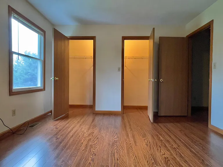5221 Deerwood Lk — Photo 10