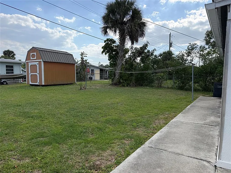 8513 Herbison Ave — Photo 9