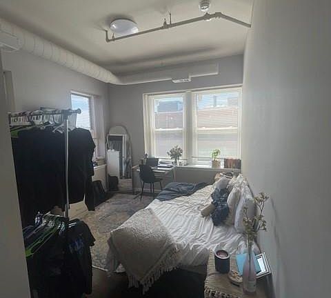 5th image of 37 W Benton St #210