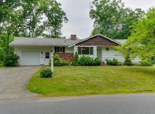 1 Abbott Ln, Chelmsford, MA 01824