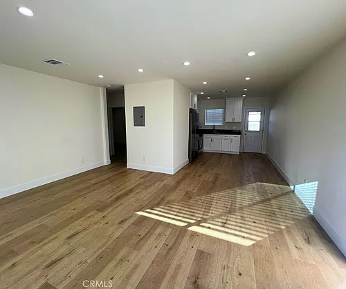 6705 Denny Ave Photo 1