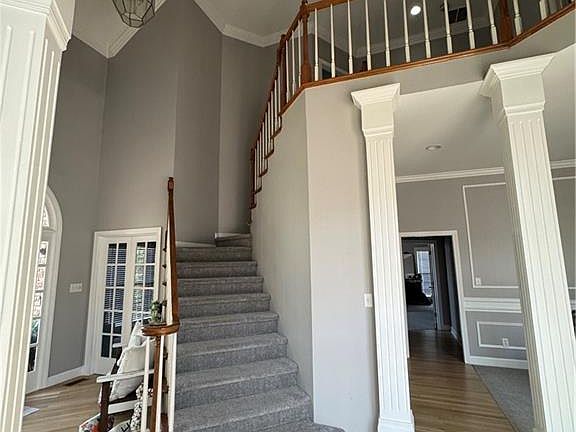 4th image of 415 Collegiate Dr