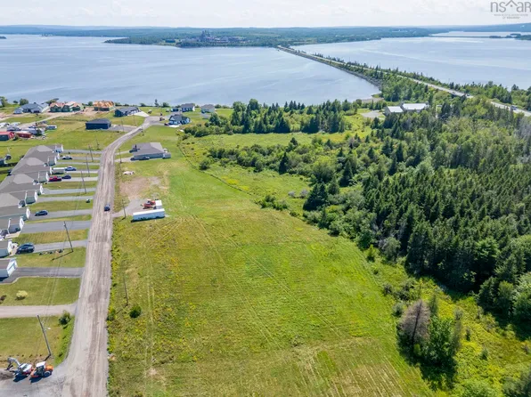 Harbour Crossing Dr, Pictou, NS B0K 1H0