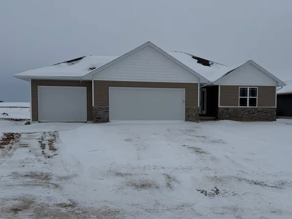 1547 Frontier Rd, Luxemburg, WI 54217